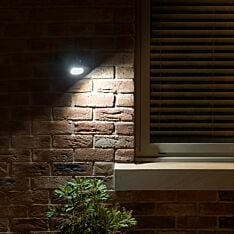 Outdoor Battery Operated Security Light with PIR Sensor