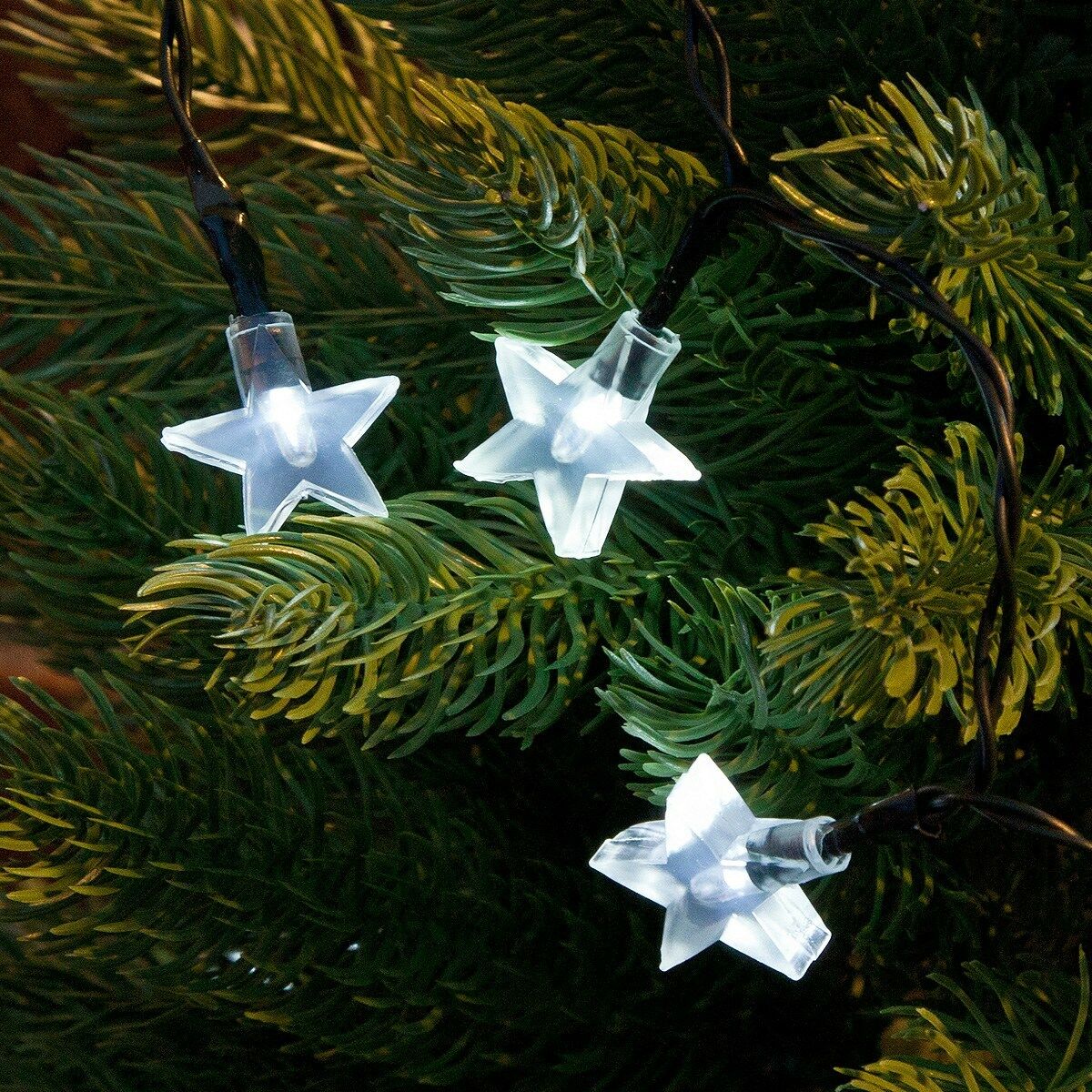 5m Indoor & Outdoor Battery Star Fairy Lights, Green Cable image 3