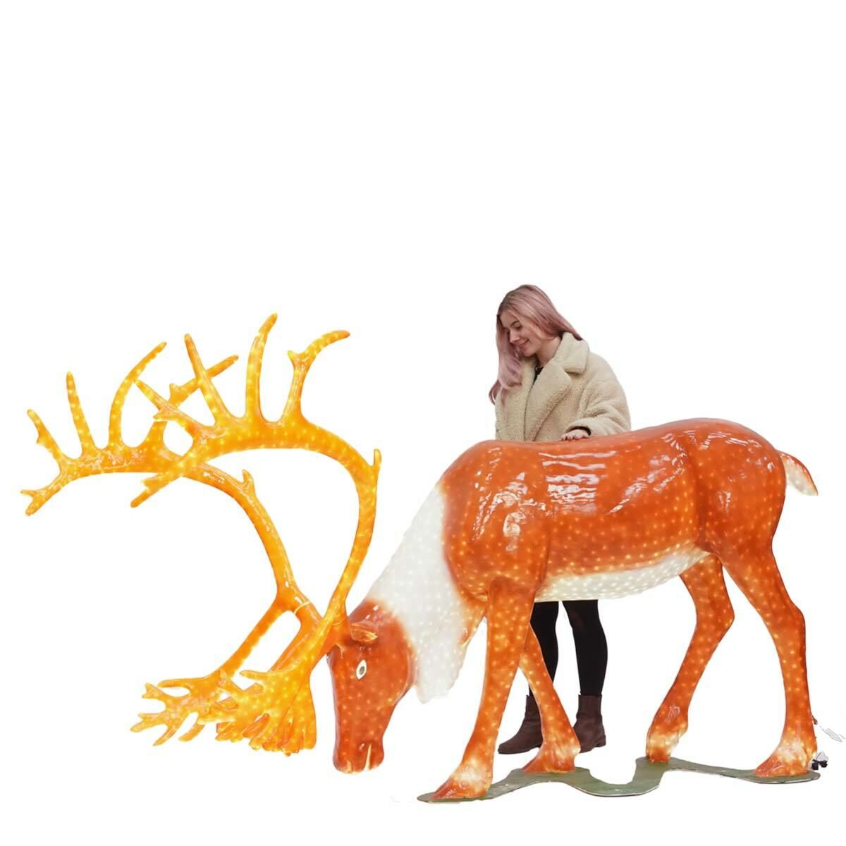 2.6m Outdoor Grazing Stag Reindeer Figure, 5600 White LEDs image 3