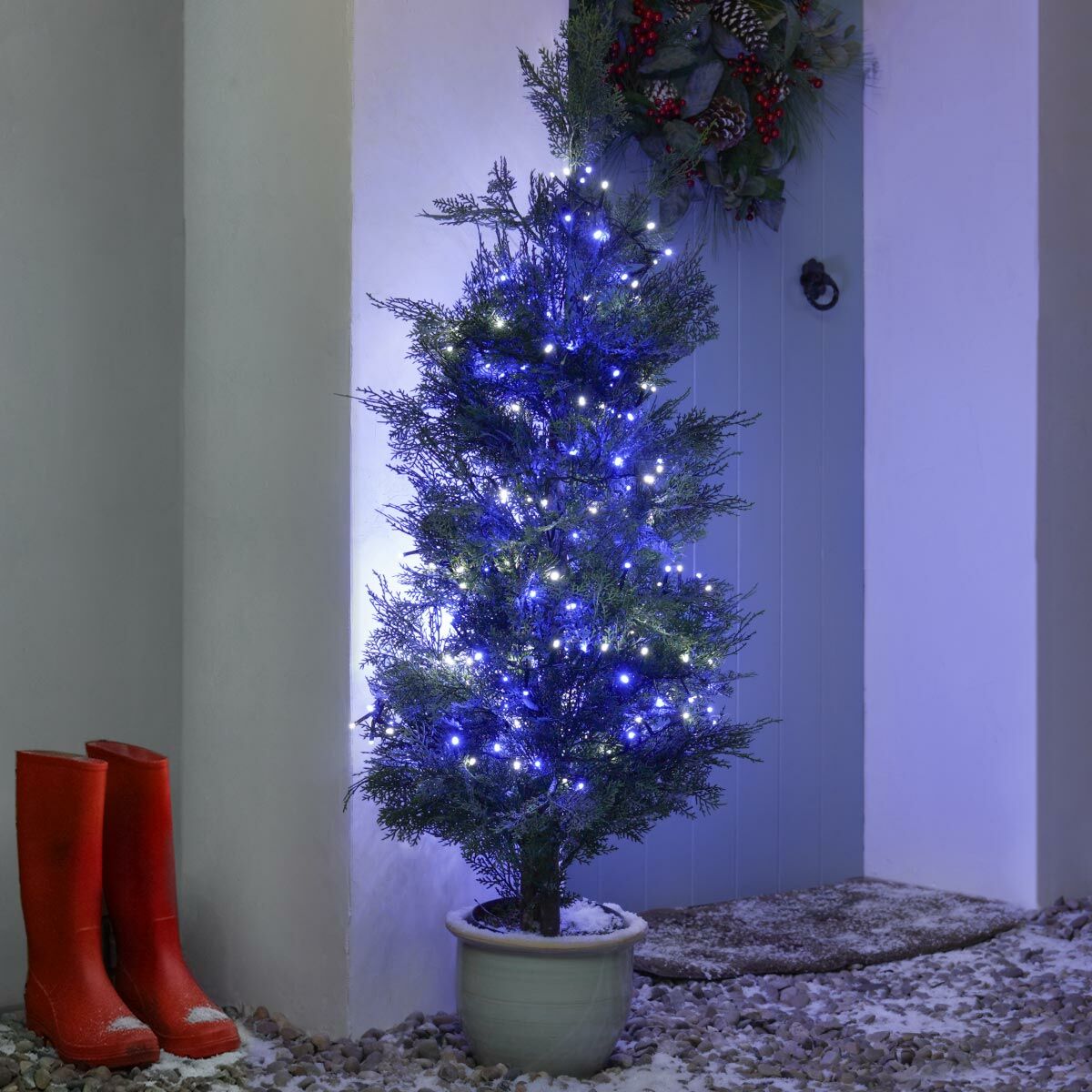 25.9m Outdoor Twinkling Christmas Tree Fairy Lights, 1000 Blue & White LEDs image 5
