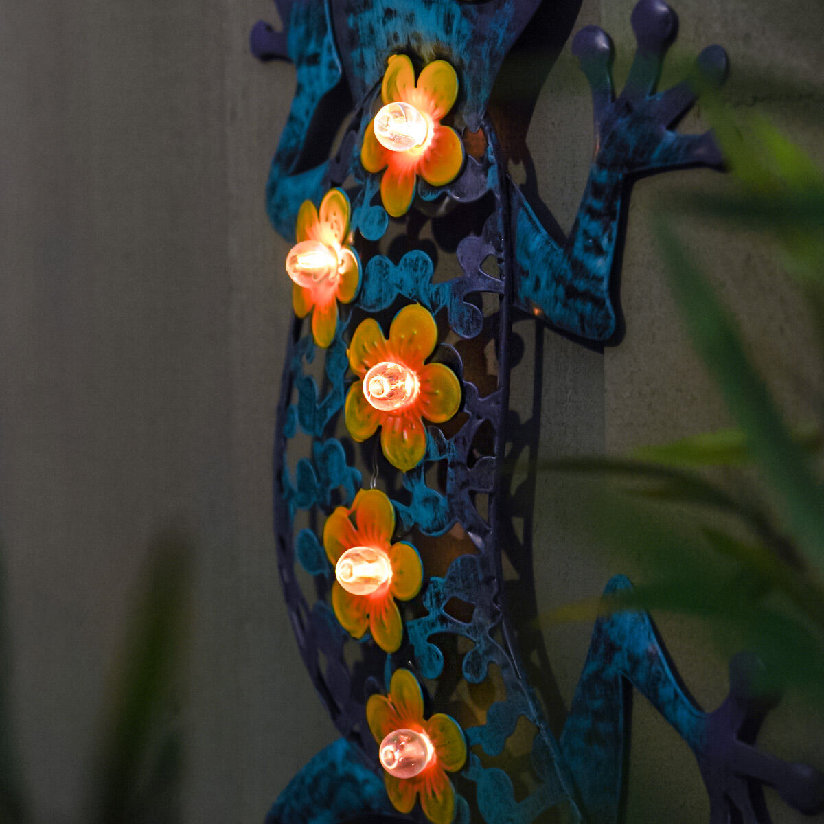 Solar Metal Gecko Fence Decoration Light image 5