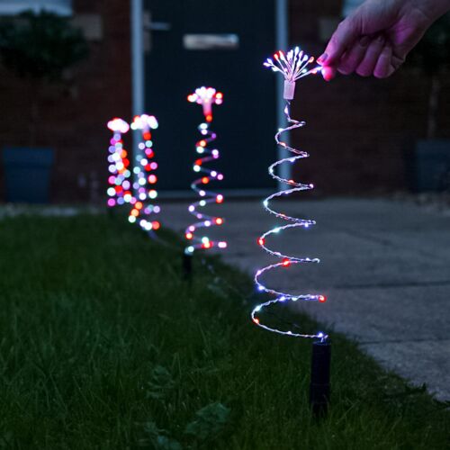 Christmas Light Stakes 5 Inch Yard Lawn Stakes 110 Pieces C7 and C9 Light Stake for Christmas Decorations Outdoor Garden Patio Path 