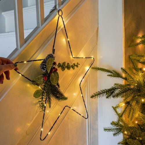 50cm Battery Hanging Star Light with Red Berries & Pinecones